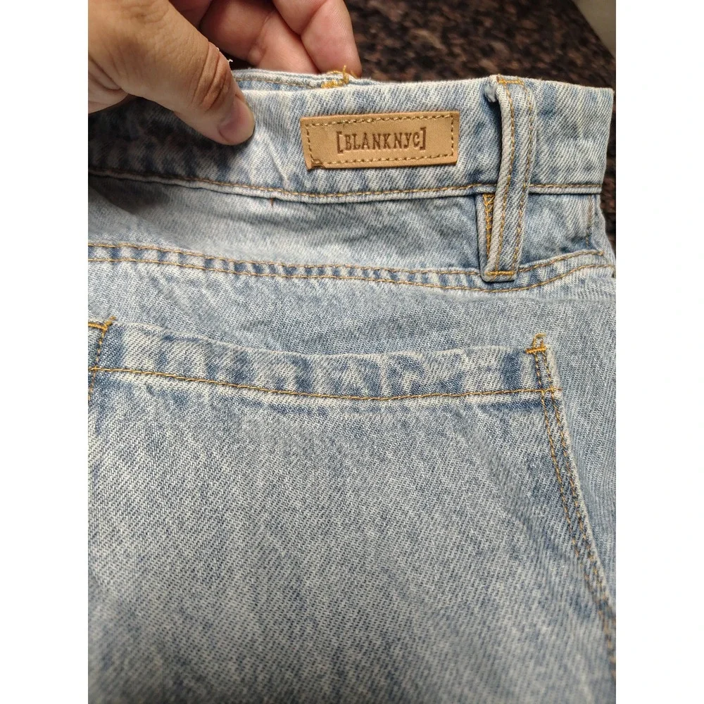 Blank NYC The Cooper Light Wash Denim Shorts Button Fly Raw Hem 03CH2651 30